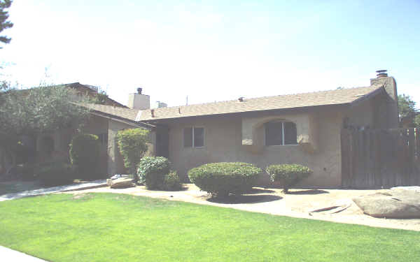 1950 W Simpson Ave in Fresno, CA - Building Photo - Building Photo