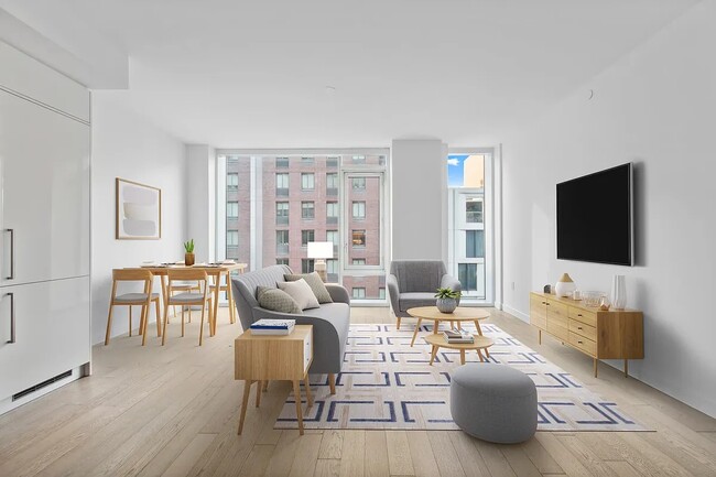 property at 505 W 43rd St