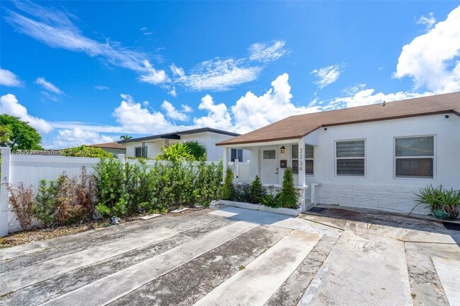 3334 SW 24th Ter in Miami, FL - Building Photo - Building Photo