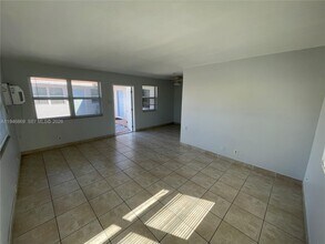 5550 NE 20th Terrace in Fort Lauderdale, FL - Building Photo - Building Photo