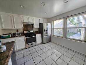 5 Windwood in Irvine, CA - Building Photo - Building Photo