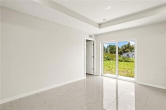917 Hepburn Ave, Unit 09 in Lehigh Acres, FL - Building Photo - Building Photo
