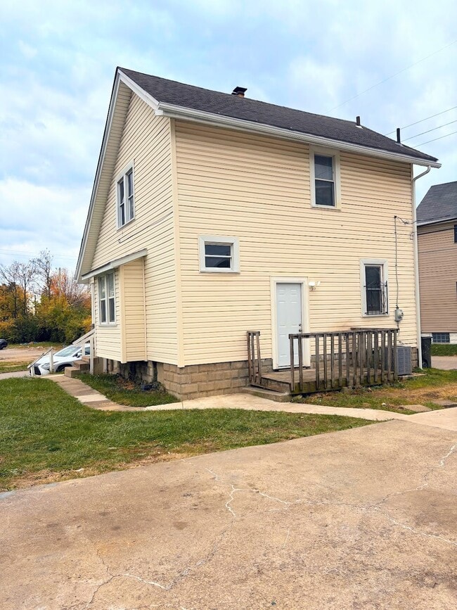 1262 E 20th Ave in Columbus, OH - Foto de edificio - Building Photo