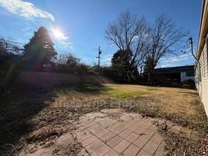 2408 Caverhill Dr in St. Louis, MO - Building Photo - Building Photo