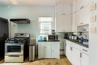 28 Walnut E St, Unit 2 in Long Beach, NY - Foto de edificio - Building Photo