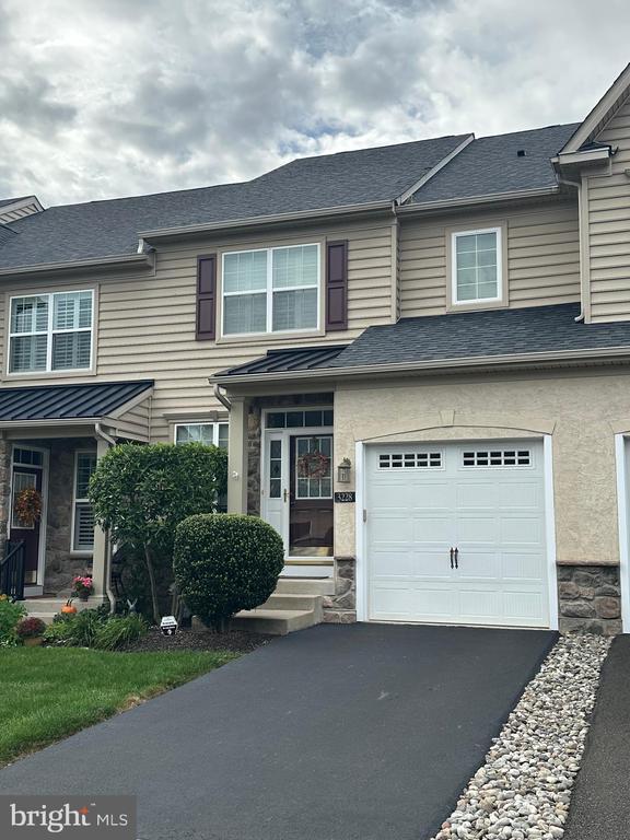 property at 3228 Brookside Dr