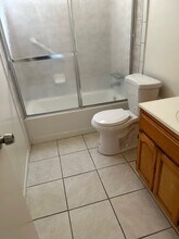 615 W 5th St, Unit 4 in Long Beach, CA - Building Photo - Building Photo