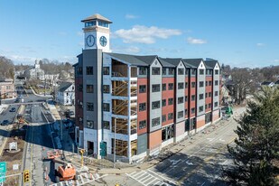 28 S Bolton St in Marlborough, MA - Building Photo