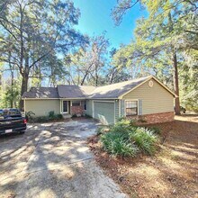 261 Starmount Dr in Tallahassee, FL - Building Photo - Building Photo