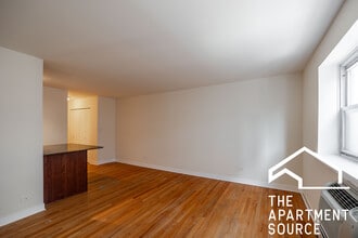 628 W Wrightwood Ave, Unit 305 in Chicago, IL - Building Photo - Building Photo