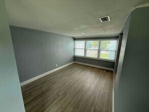 4855 Fairfield Ave S in St. Petersburg, FL - Building Photo - Building Photo