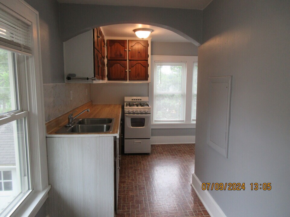 919 W 8th St, Unit A in Anderson, IN - Building Photo