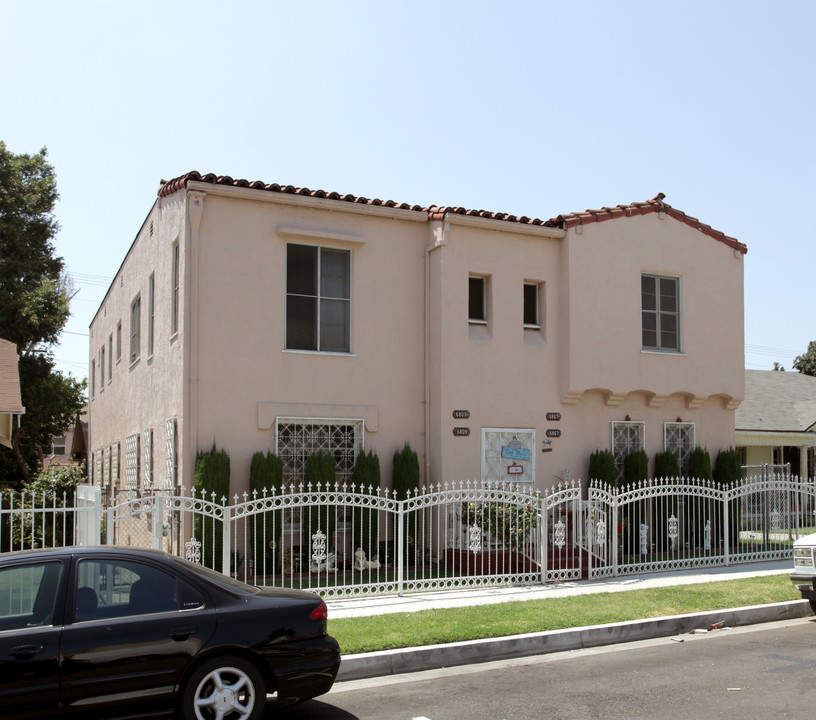 6807-6809 Stafford Ave in Huntington Park, CA - Building Photo