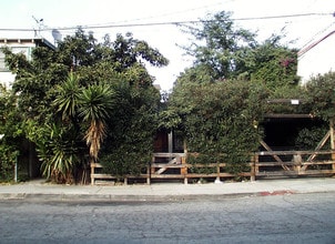 6815 Lexington Ave in Los Angeles, CA - Building Photo - Building Photo