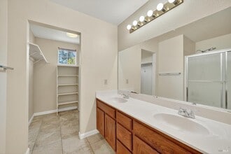206 Bridgewater Cir in Suisun City, CA - Building Photo - Building Photo