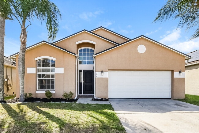 322 Fieldstream W Blvd