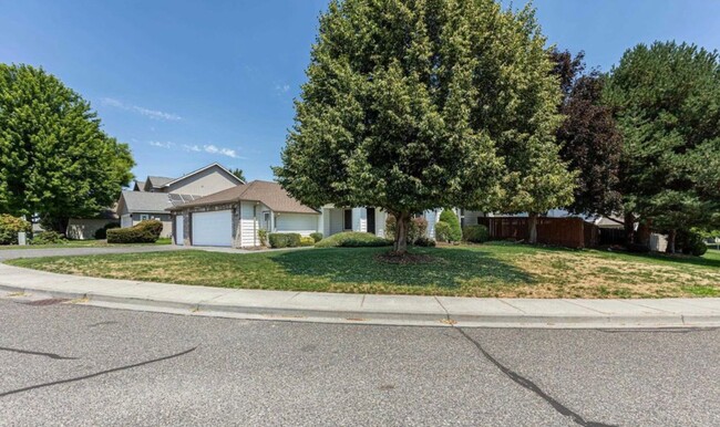 property at 3008 Sonoran Dr
