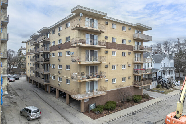 Washington Terrace in Forest Park, IL - Building Photo - Building Photo