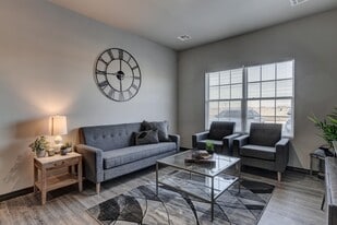 5614 W 32nd St, Unit 5614-5 in Joplin, MO - Building Photo