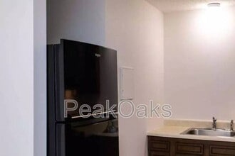 50 Glenwood Ave in Jersey City, NJ - Building Photo - Building Photo