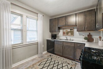 3372 N Downer Ave in Milwaukee, WI - Building Photo - Building Photo