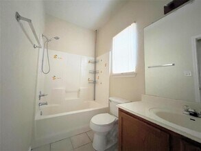 109 Cavalry Trail in Elgin, TX - Building Photo - Building Photo