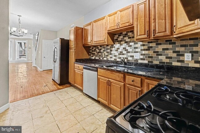 407 W 28th St in Baltimore, MD - Building Photo - Building Photo