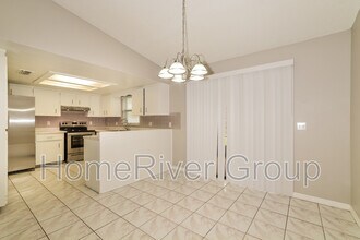 2811 Queen Palm Dr in Edgewater, FL - Building Photo - Building Photo