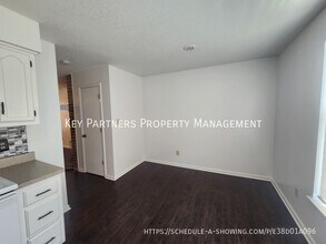 1719 SW Parkridge Dr in Blue Springs, MO - Building Photo - Building Photo