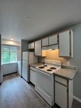 Fircrest in Portland, OR - Foto de edificio - Interior Photo