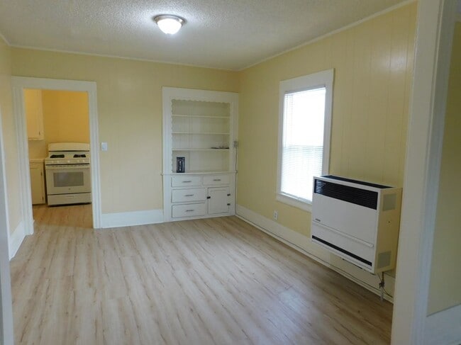 property at 616 W 58th St