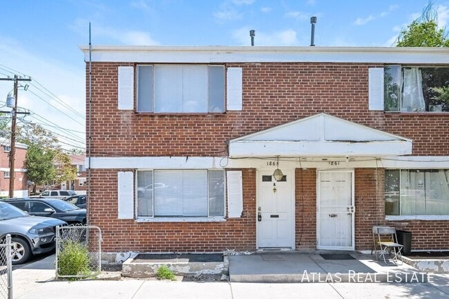 property at 1865 W Mosier Pl