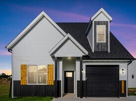 1507 Duncan Dr in Muscatine, IA - Building Photo