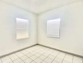 1319 NW 8th Pl in Homestead, FL - Building Photo - Building Photo