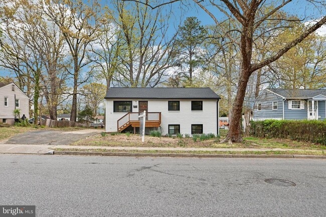 1506 Maryland Ave in Woodbridge, VA - Foto de edificio - Building Photo