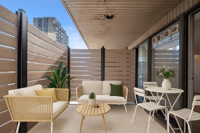 1625 Blvd. De Maisonneuve Ouest in Montréal, QC - Building Photo - Building Photo