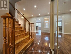 1310 Galesway Blvd in Mississauga, ON - Building Photo - Building Photo