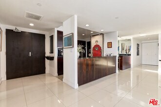 10445 Wilshire Blvd in Los Angeles, CA - Building Photo - Building Photo