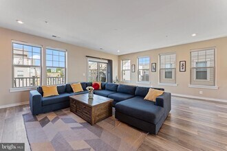 304 Petite Sirah Terrace SE in Leesburg, VA - Building Photo - Building Photo