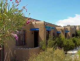 403 11th St SW, Unit 403 11th St SW in Albuquerque, NM - Building Photo