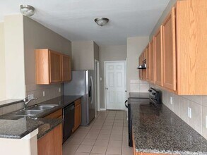 6055 Yorkglen Manor Ln in Houston, TX - Building Photo - Building Photo