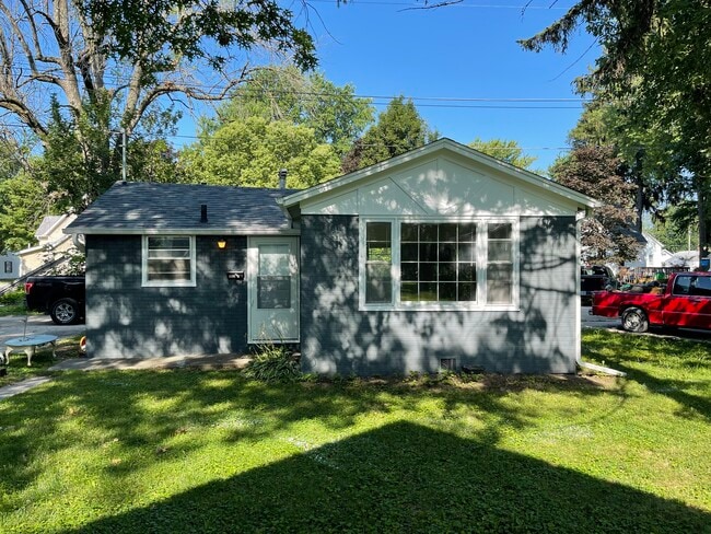 property at 1417 1/2 S 12th St