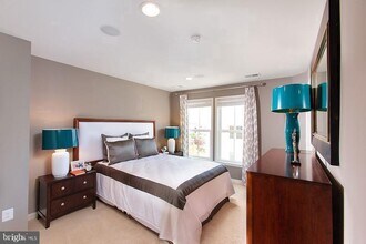 21754 Harroun Terrace in Ashburn, VA - Building Photo - Building Photo