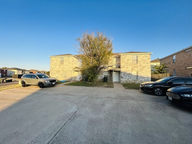3300 Barcelona Dr in Killeen, TX - Building Photo - Building Photo