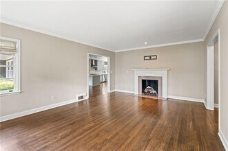 1271 Moores Mill Rd NW in Atlanta, GA - Building Photo - Building Photo