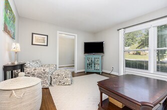 4901 Stonehill Dr in Raleigh, NC - Building Photo - Building Photo