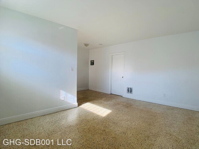 3110 NW 135th St in Opa Locka, FL - Building Photo - Building Photo