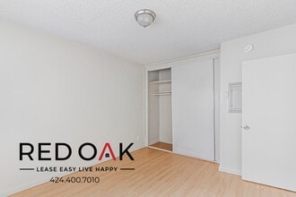 8401 Cedros Ave in Los Angeles, CA - Building Photo - Building Photo