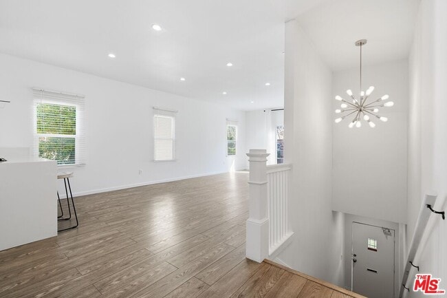 455 Rexford Dr in Beverly Hills, CA - Building Photo - Building Photo