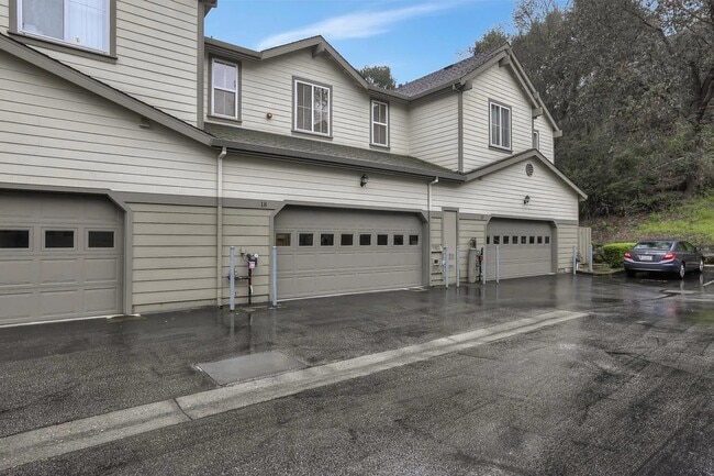 18 Flora Ln in Scotts Valley, CA - Building Photo - Building Photo